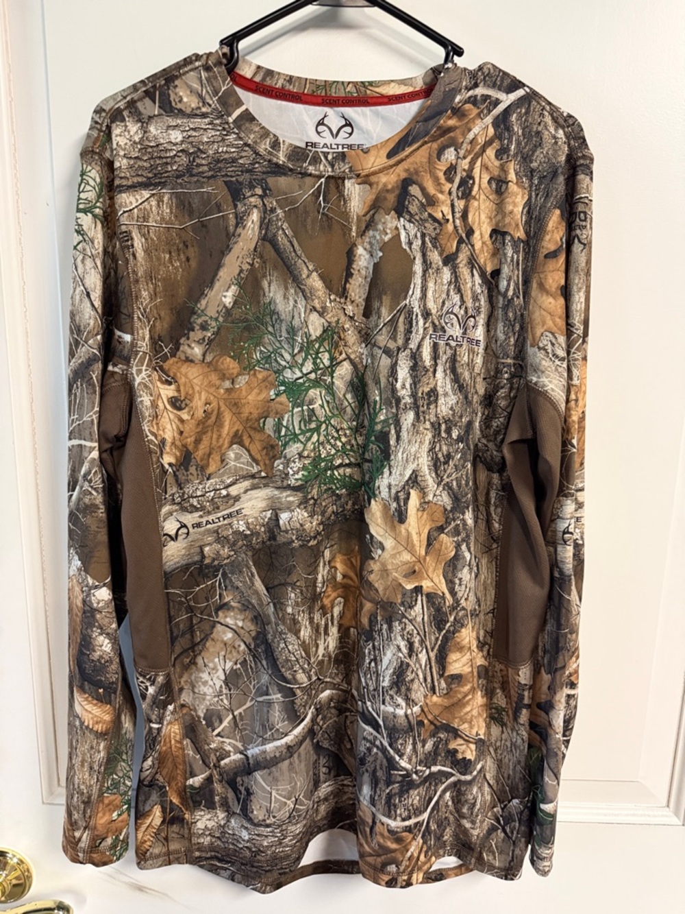 Realtree Men’s Long-Sleeve Camo Performance Shirt - Brown/Green